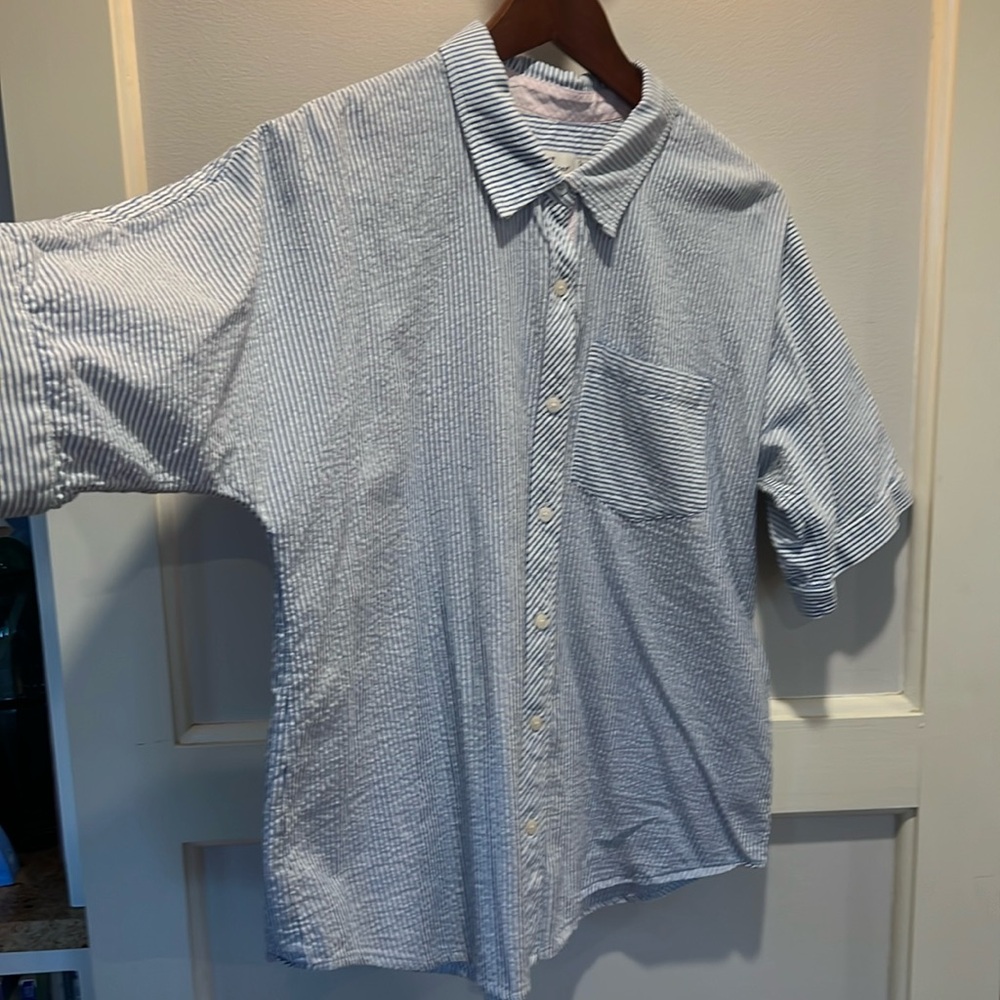 Women’s Vineyard vines seersucker button down shirt in white blue size medium - Picture 2 of 6